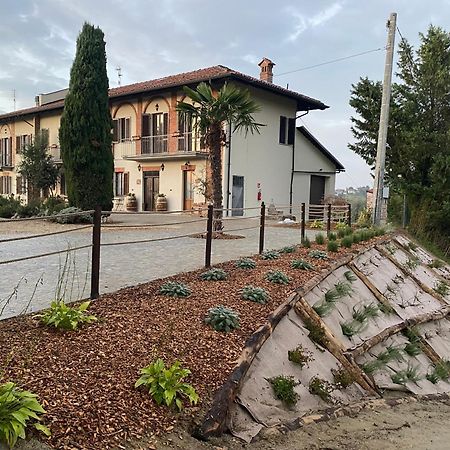 Tenuta Agricola La Cava- Cantina E Agriturismo San Damiano dʼAsti 外观 照片