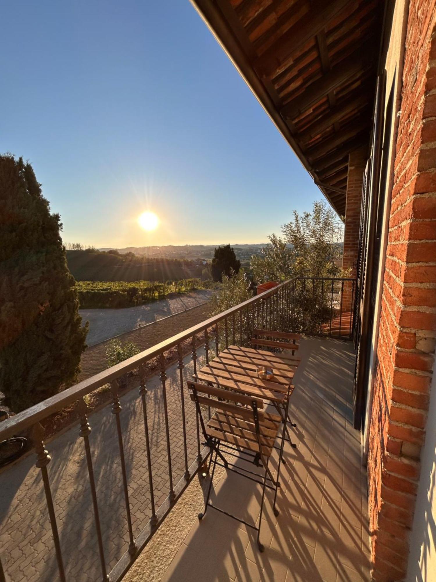 Tenuta Agricola La Cava- Cantina E Agriturismo San Damiano dʼAsti 外观 照片
